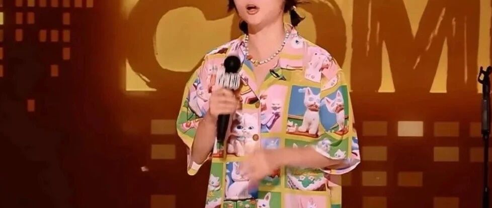 炸场的喜剧女演员，背后有人 - 武志红主创团